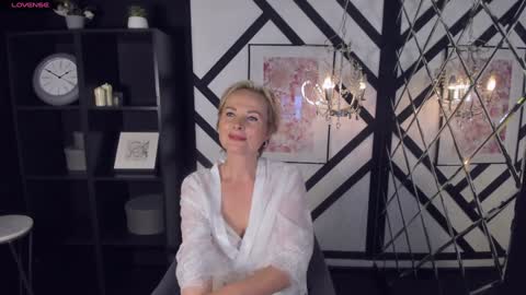 Sandra online show from 01.29.25