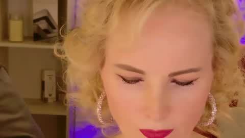 Sandra online show from 04.27.26
