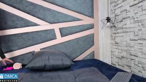 Sandra Rey online show from 02.25.26