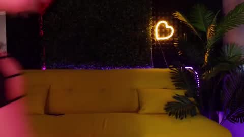 Snapshot of sandraboyl chatting on 03.02.25 Sandy online show from 03.02.25