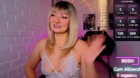 Snapshot of sandralawrence chatting on 10.20.25 Schedule uploadedTake a look on NEW showAnd 2 Secret shows this month See youhope often online show from 10.20.25