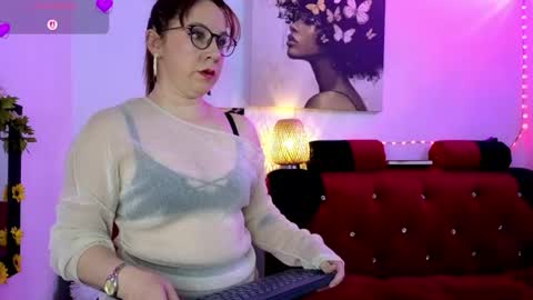 Snapshot of sandraossa chatting on 06.20.26 sandraossa online show from 06.20.26