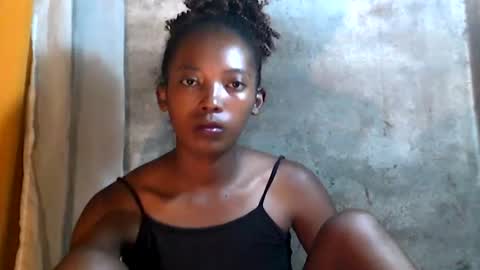 Snapshot of sandrine718 chatting on 01.10.26 sandrine718 online show from 01.10.26