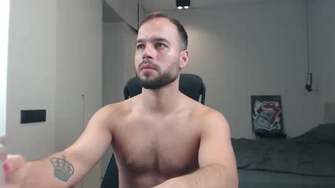 Snapshot of sandro_best chatting on 06.10.26 DeAlex online show from 06.10.26