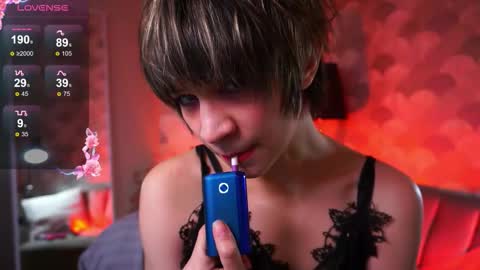 Snapshot of sandzu_ chatting on 11.04.25 Viola online show from 11.04.25