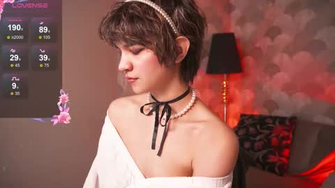 Snapshot of sandzu_ chatting on 11.25.25 Viola online show from 11.25.25