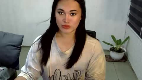 Snapshot of sangre_danaya chatting on 10.20.25 DANAYA online show from 10.20.25