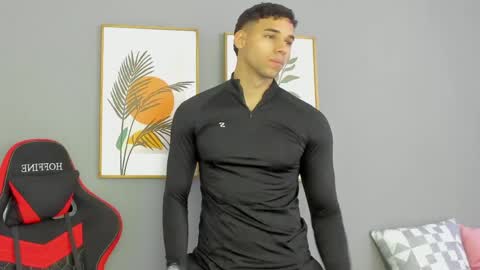 Snapshot of santana_maximo chatting on 05.28.26 Maximo Santana online show from 05.28.26