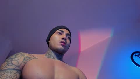 Snapshot of santi__ferrer chatting on 12.14.25 Santi Ferrer online show from 12.14.25