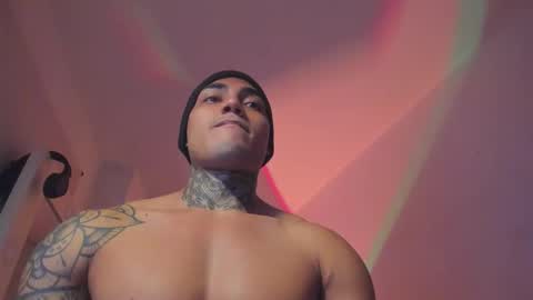 Snapshot of santi__ferrer chatting on 12.17.25 Santi Ferrer online show from 12.17.25