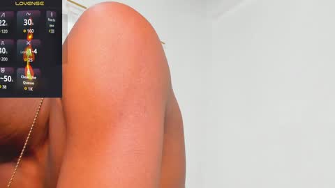 Snapshot of santi_brown1 chatting on 01.26.25 Santibrown online show from 01.26.25