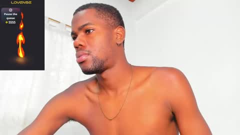 Snapshot of santi_brown1 chatting on 02.23.25 Santibrown online show from 02.23.25