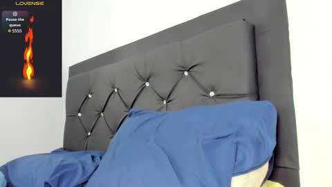 Snapshot of santi_brown1 chatting on 11.15.25 Santibrown online show from 11.15.25