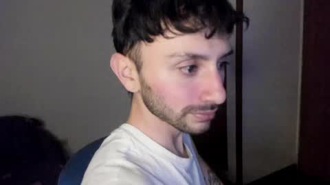 Snapshot of santi_mateo chatting on 03.08.25 Santi online show from 03.08.25