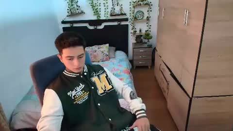 Snapshot of santi_ss chatting on 06.30.26 santi_ss online show from 06.30.26