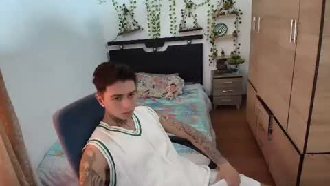 Snapshot of santi_ss chatting on 07.26.26 santi_ss online show from 07.26.26
