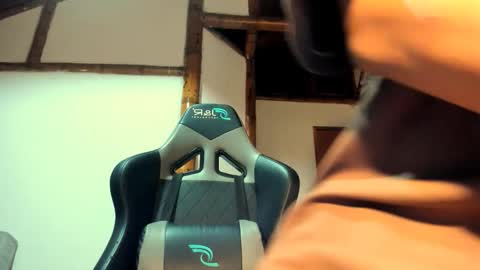 santi_twink19 online show from 03.03.26