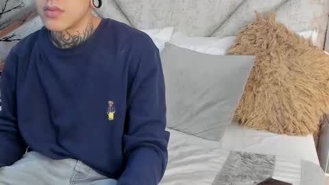 SantiAbader online show from 12.02.25