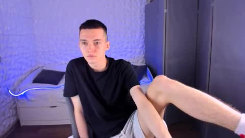 Snapshot of santiago__perez chatting on 11.20.25 santiago__perez online show from 11.20.25