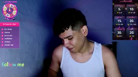 Snapshot of santiago_foxx chatting on 05.27.26 santi online show from 05.27.26