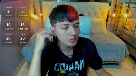 SANTIAGO  online show from 04.19.26