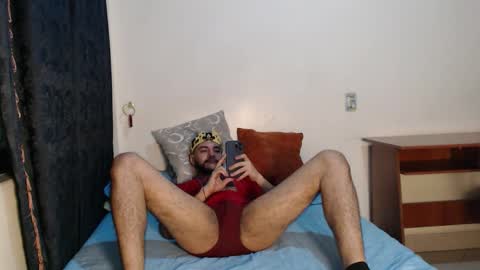 Snapshot of santiexxx chatting on 11.01.25 santiexxx online show from 11.01.25