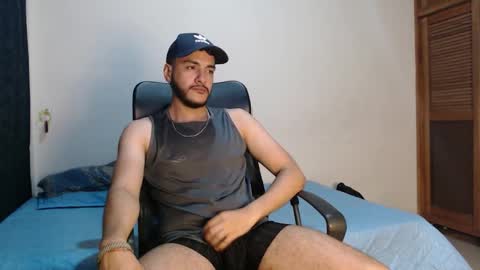 Snapshot of santiexxx chatting on 11.04.25 santiexxx online show from 11.04.25