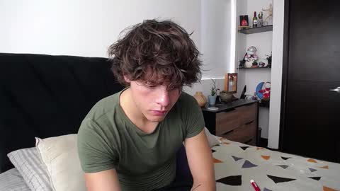 Santii online show from 02.20.25