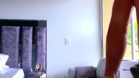 Santiago Seans online show from 08.05.26