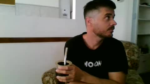 Snapshot of santinogc chatting on 12.01.24 Nalguitas online show from 12.01.24