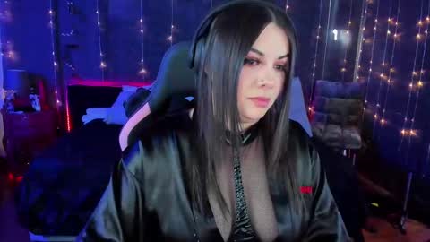 Snapshot of santos_liah chatting on 01.31.25 Liah Santos online show from 01.31.25