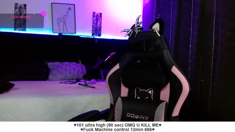 Snapshot of santos_liah chatting on 10.02.25 Liah Santos online show from 10.02.25