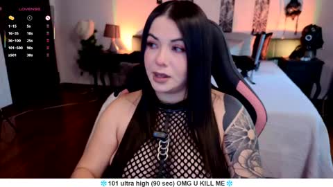 Snapshot of santos_liah chatting on 05.12.26 Liah Santos online show from 05.12.26