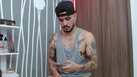 Santy Torres online show from 11.23.25