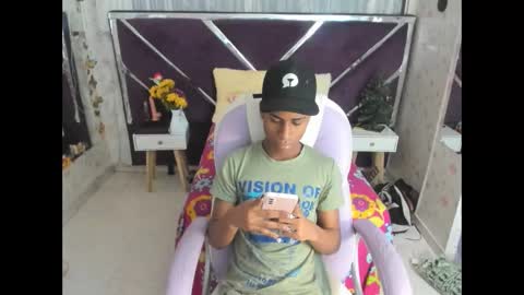 santy online show from 11.18.25