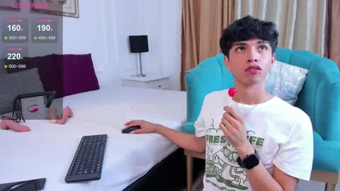 Santiago Carrington online show from 12.11.24