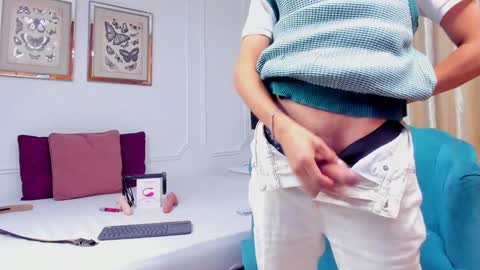 Santiago Carrington online show from 12.26.24