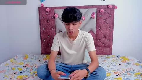 Santiago Carrington online show from 03.11.25