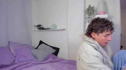 Snapshot of santy_kitty chatting on 01.18.26 kitty online show from 01.18.26