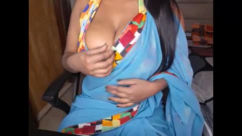 Snapshot of sanvi13 chatting on 01.10.25 sanvi13 online show from 01.10.25