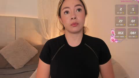Snapshot of saori_newman chatting on 05.29.26 Saori online show from 05.29.26