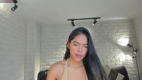 Snapshot of saphirajames chatting on 05.24.26 Saphira James online show from 05.24.26