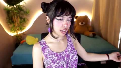 Snapshot of saphyralux chatting on 03.07.26 saphyralux online show from 03.07.26