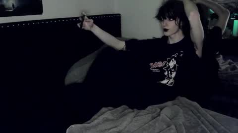 Snapshot of sapphicvoid chatting on 02.03.25 Jade online show from 02.03.25