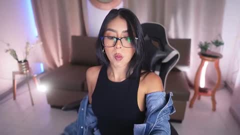 Sara  online show from 02.24.25