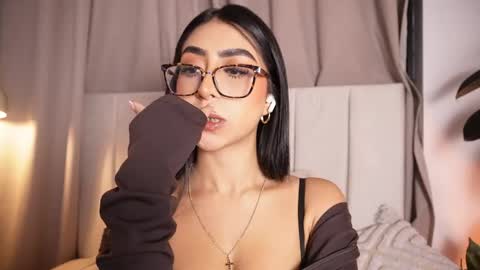 Sara  online show from 04.29.26