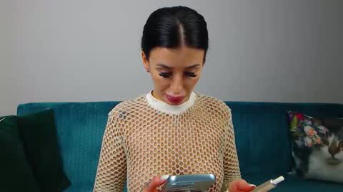 Im Sara I am happy to be here  online show from 02.06.26