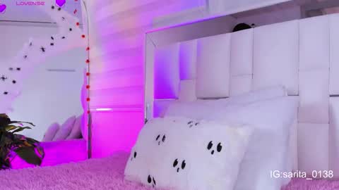 Sara online show from 10.31.25