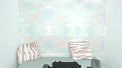 sara_hannks online show from 04.21.26