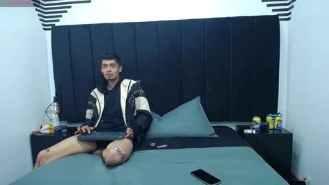 Sara HooT  online show from 01.25.25